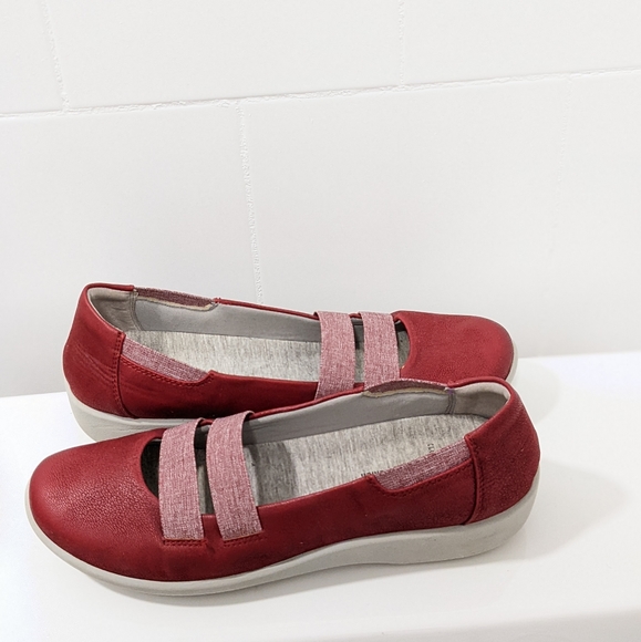 Cloudsteppers by Clarks Shoes - Clarks leather cloud steppers